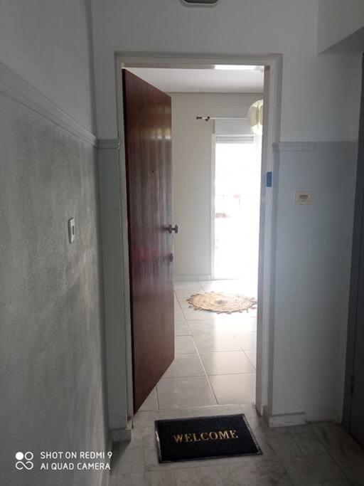 Lemon - Happyhostgr - Downtown Apartment Volos Eksteriør bilde